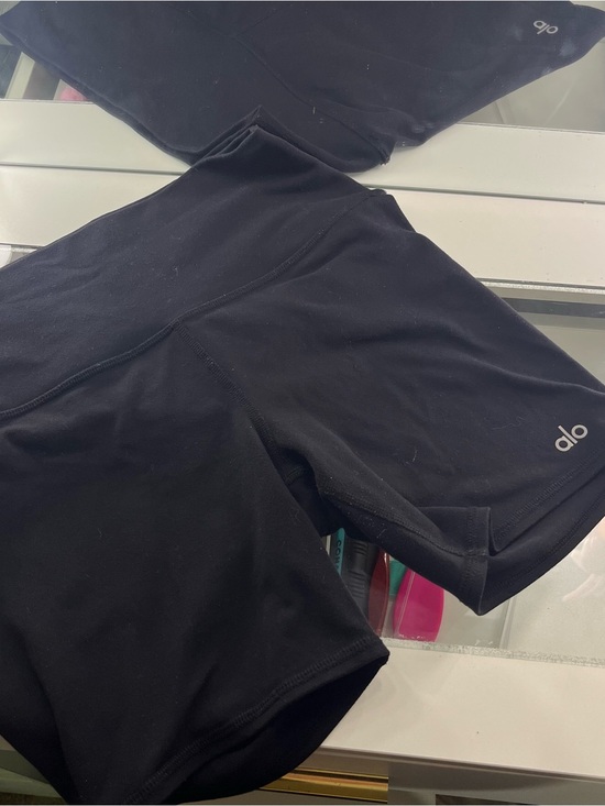 ALO Yoga Pants - ALO Yoga Black Women's Active Shorts with Logo Tag